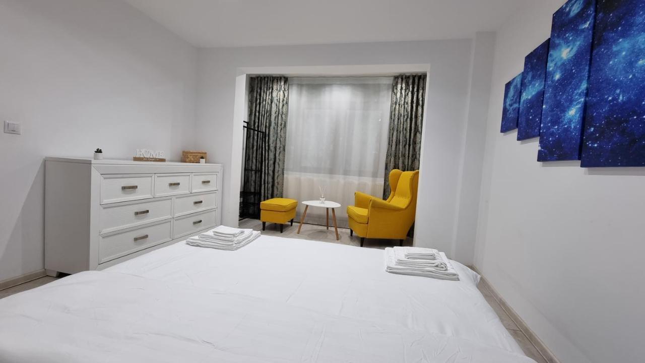 Stone Bridge Apartment Iasi Bagian luar foto
