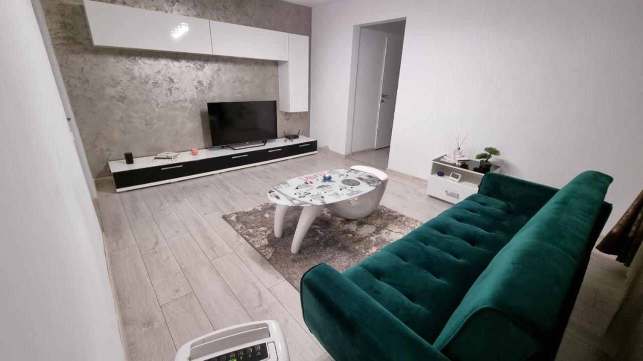 Stone Bridge Apartment Iasi Bagian luar foto
